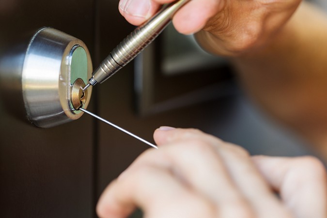 Store or office unlock door locksmith Hilliard